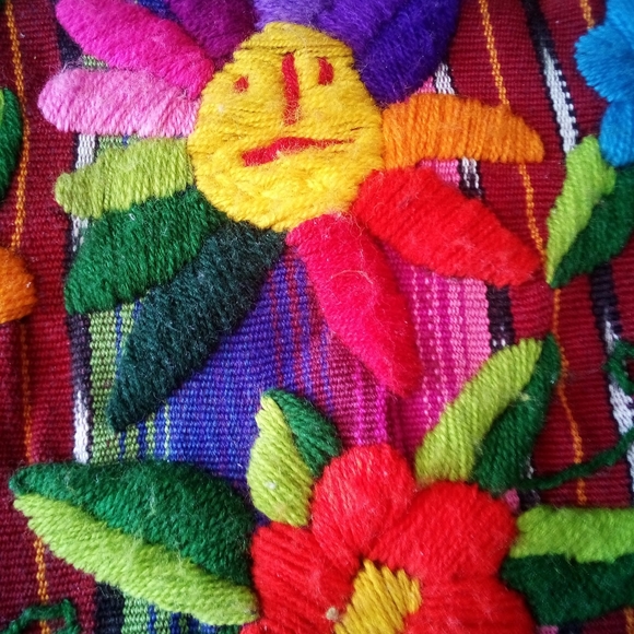 Guatemala handmade embroidery - Picture 8 of 8